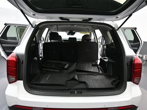 Used 2025 Hyundai Palisade SE image 14