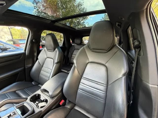 Used 2020 Porsche Cayenne AWD/4WD image 21