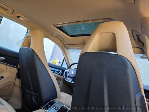Used 2015 Porsche Panamera S image 47