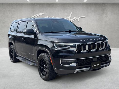 Used 2022 Jeep Wagoneer Series II image 2