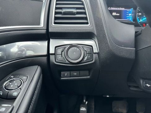 Certified 2017 Ford Explorer Limited AWD/4WD image 29
