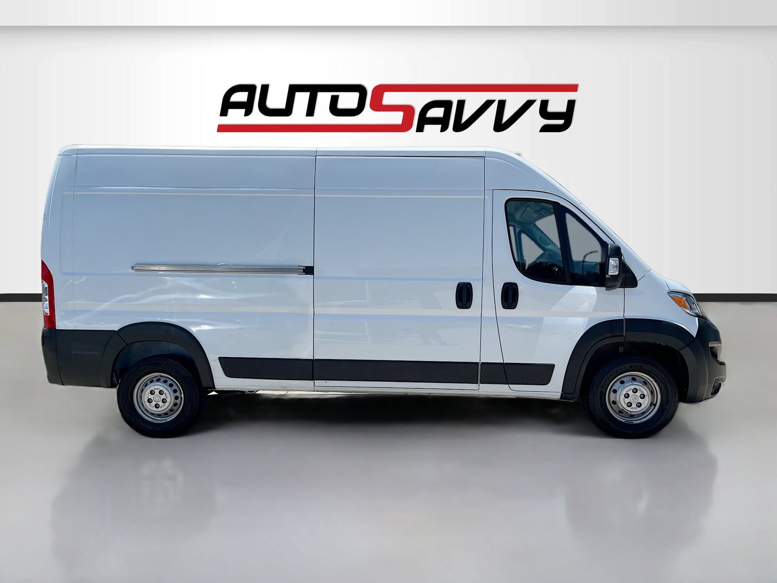 Used 2024 RAM ProMaster 2500 w/ Convenience Group FWD image 8