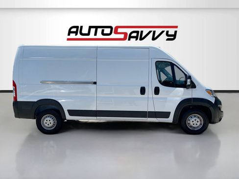 Used 2024 RAM ProMaster 2500 w/ Convenience Group FWD image 8
