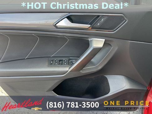 Used 2023 Volkswagen Tiguan SE image 17