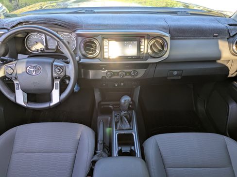 Used 2019 Toyota Tacoma SR5 image 16