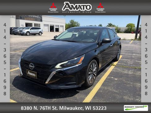 Used 2025 Nissan Altima 2.5 SV FWD image 1
