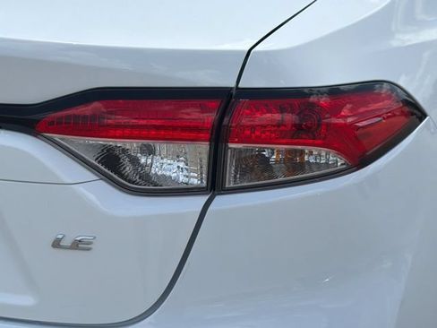Used 2024 Toyota Corolla LE FWD image 28