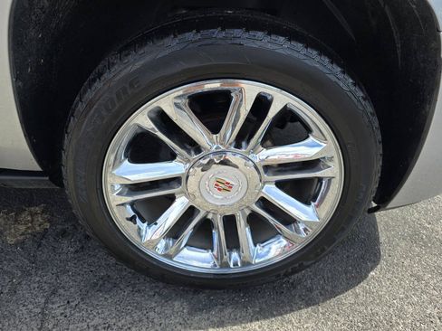 Used 2014 Cadillac Escalade Platinum AWD/4WD image 13