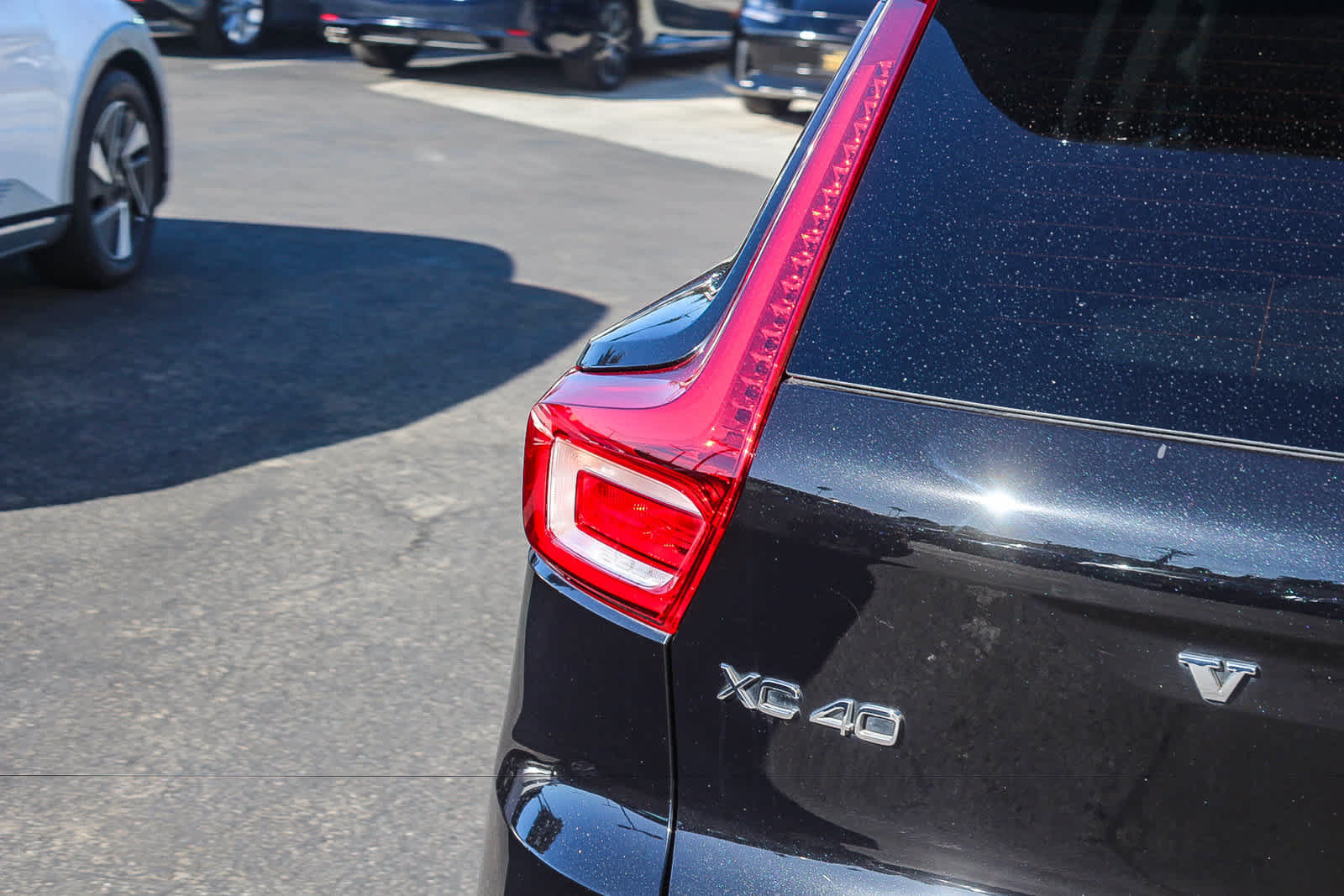 Used 2021 Volvo XC40 T5 R-Design AWD/4WD image 8