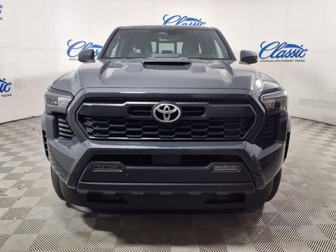 Used 2024 Toyota Tacoma TRD Sport w/ TRD Sport Upgrade Package RWD image 5