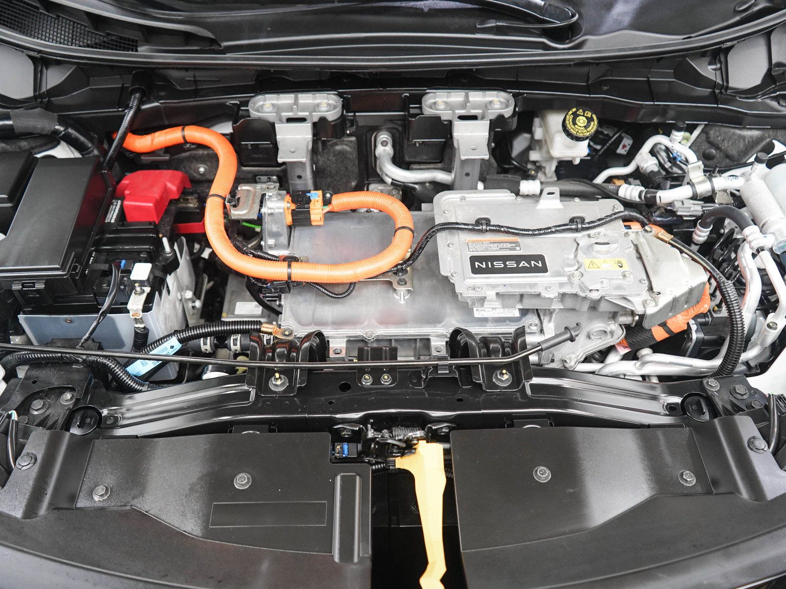 Used 2023 Nissan Ariya AWD image 33