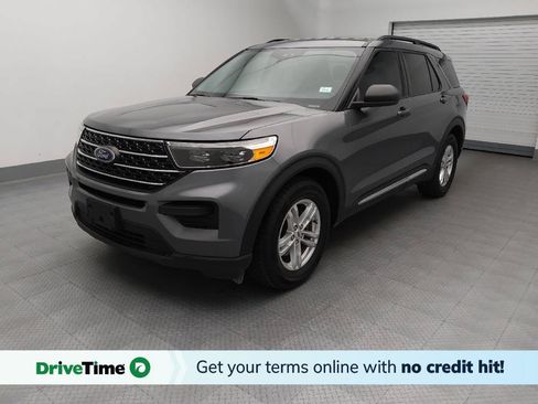Used 2024 Ford Explorer XLT RWD image 1