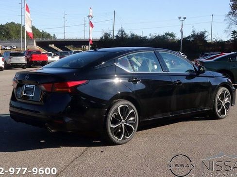 New 2025 Nissan Altima 2.5 SR w/ SR Premium Package image 5