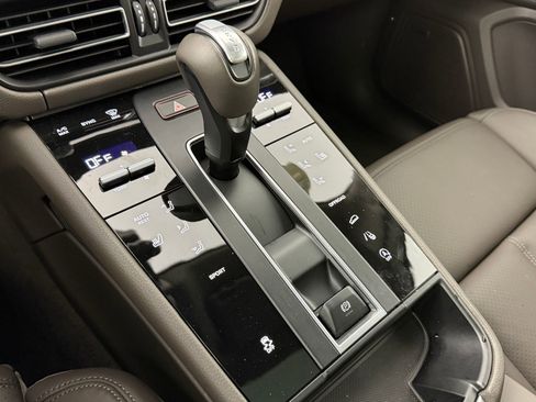 New 2025 Porsche Macan image 23