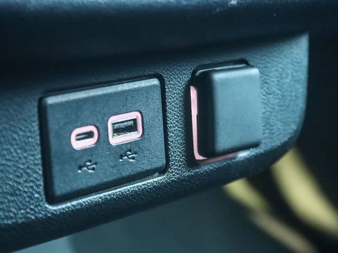 Certified 2022 Chevrolet Suburban LS image 33