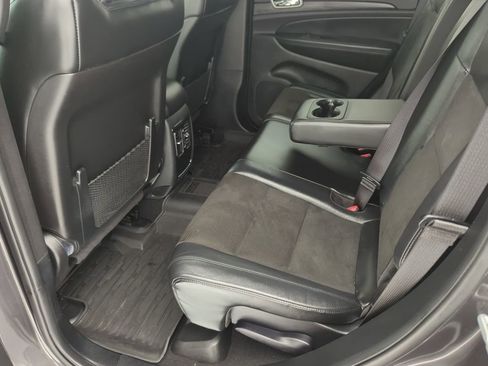 Used 2020 Jeep Grand Cherokee Laredo w/ Quick Order Package 2BN North image 39