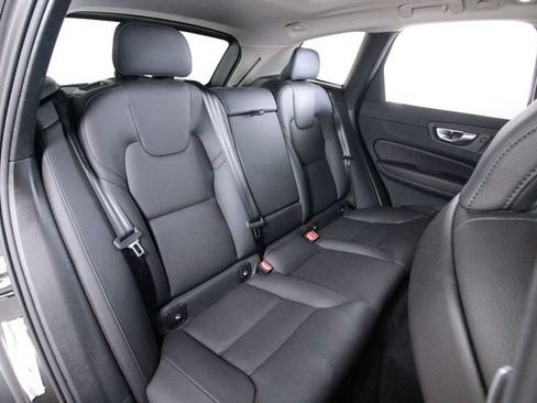 Used 2025 Volvo XC60 B5 Plus AWD/4WD image 26