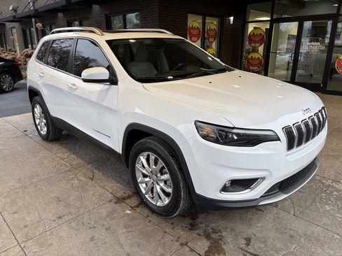 Used 2019 Jeep Cherokee Limited image 4