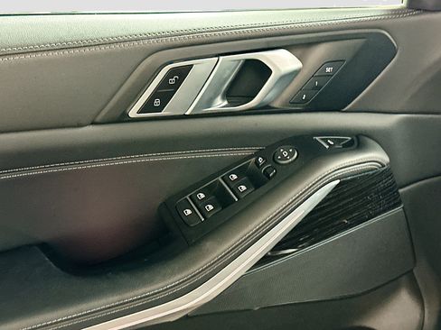 Certified 2024 BMW X5 xDrive40i w/ M Sport Package image 18