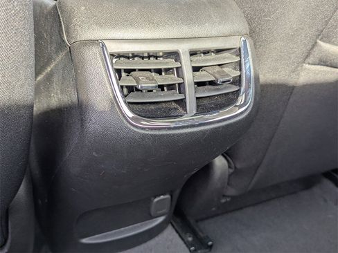 Used 2023 Chevrolet Malibu LT image 19