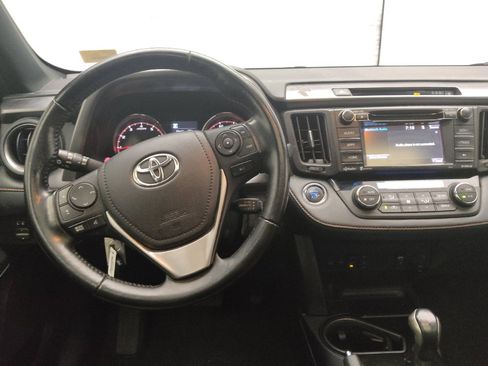 Used 2018 Toyota RAV4 SE w/ Power Extra Value Package FWD image 22