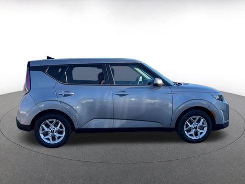 Used 2025 Kia Soul LX w/ LX Technology Package image 16