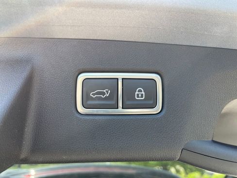 Used 2022 Kia Sorento SX Prestige w/ Rust Color Package AWD/4WD image 13