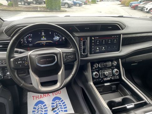 Used 2024 GMC Yukon XL Denali image 23