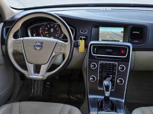 Used 2015 Volvo V60 T5 Premier FWD image 25