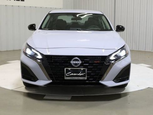 New 2025 Nissan Altima 2.5 SR image 3