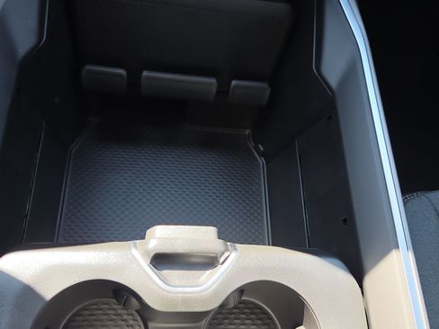 New 2026 RAM 1500 Express AWD/4WD image 9