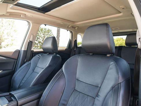 Used 2023 Nissan Rogue Platinum w/ Platinum Premium Package FWD image 17