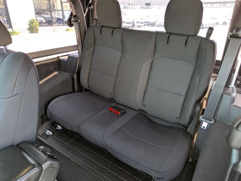 Used 2023 Jeep Wrangler Sport AWD/4WD image 35