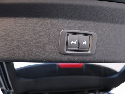 Used 2025 Mitsubishi Outlander SE image 26