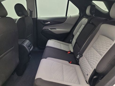 Used 2020 Chevrolet Equinox LS image 18