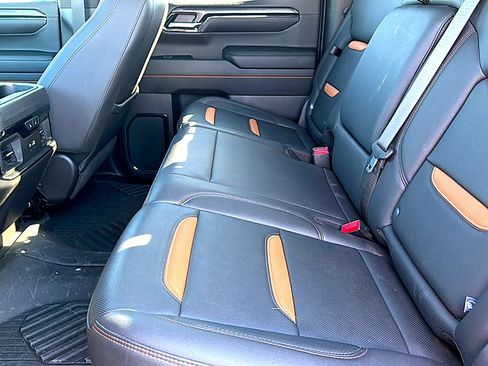 Used 2024 GMC Sierra 1500 AT4 w/ Technology Package AWD/4WD image 19