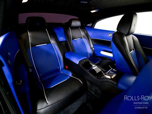 Used 2017 Rolls-Royce Wraith RWD image 25