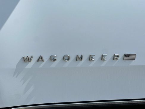 Used 2024 Jeep Wagoneer Series II AWD/4WD image 35
