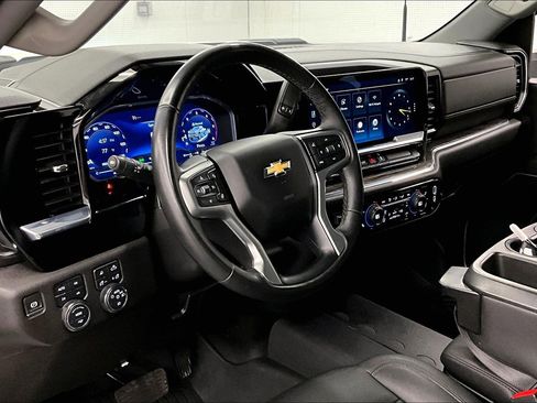 Used 2024 Chevrolet Silverado 3500 LTZ AWD/4WD image 32