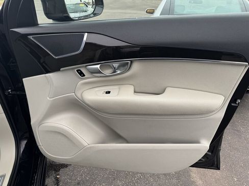 Used 2018 Volvo XC90 T6 Momentum w/ Convenience Package image 30