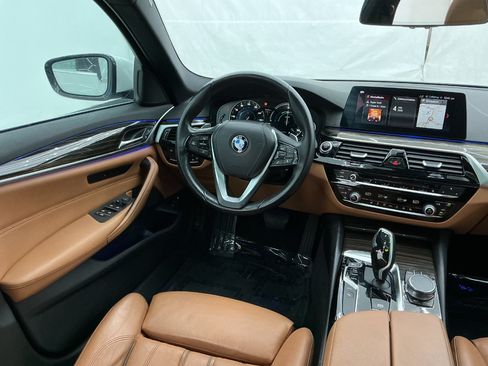 Used 2018 BMW 530e RWD image 29