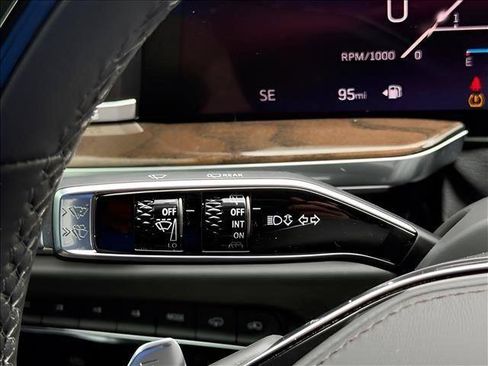 Used 2026 Cadillac Escalade Platinum Sport AWD/4WD image 23
