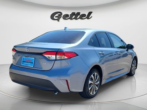 Used 2025 Toyota Corolla LE FWD image 4