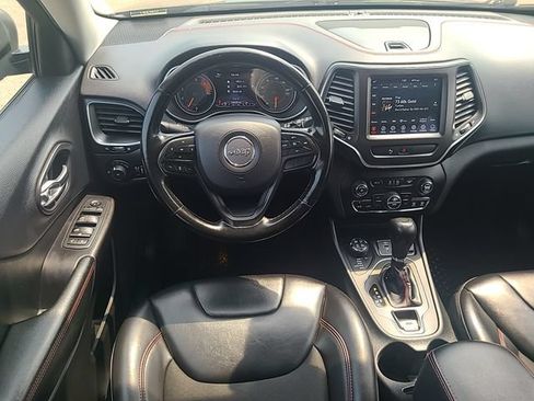 Used 2020 Jeep Cherokee Trailhawk w/ Cold Weather Group AWD/4WD image 24