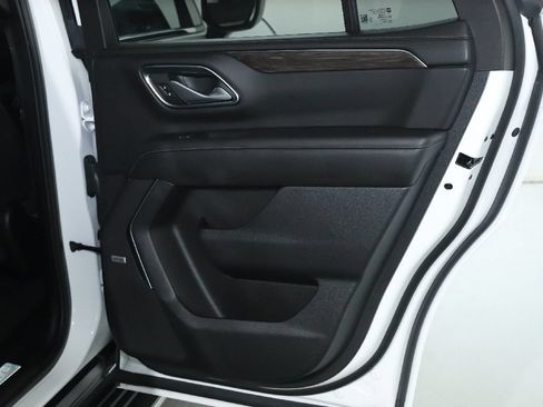 Used 2024 Chevrolet Tahoe LT AWD/4WD image 32