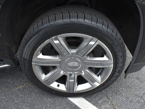 Used 2019 Cadillac Escalade Premium Luxury RWD image 36