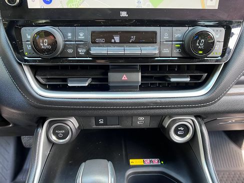 Used 2026 Toyota Grand Highlander AWD Hybrid image 17