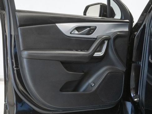 Used 2019 Chevrolet Blazer LT FWD image 8