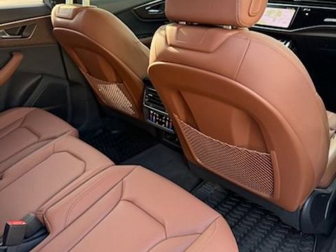 Used 2024 Audi Q8 Premium Plus AWD/4WD image 5