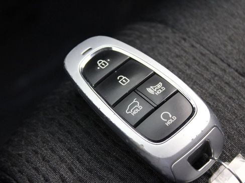 Used 2023 Hyundai Santa Fe SEL image 26